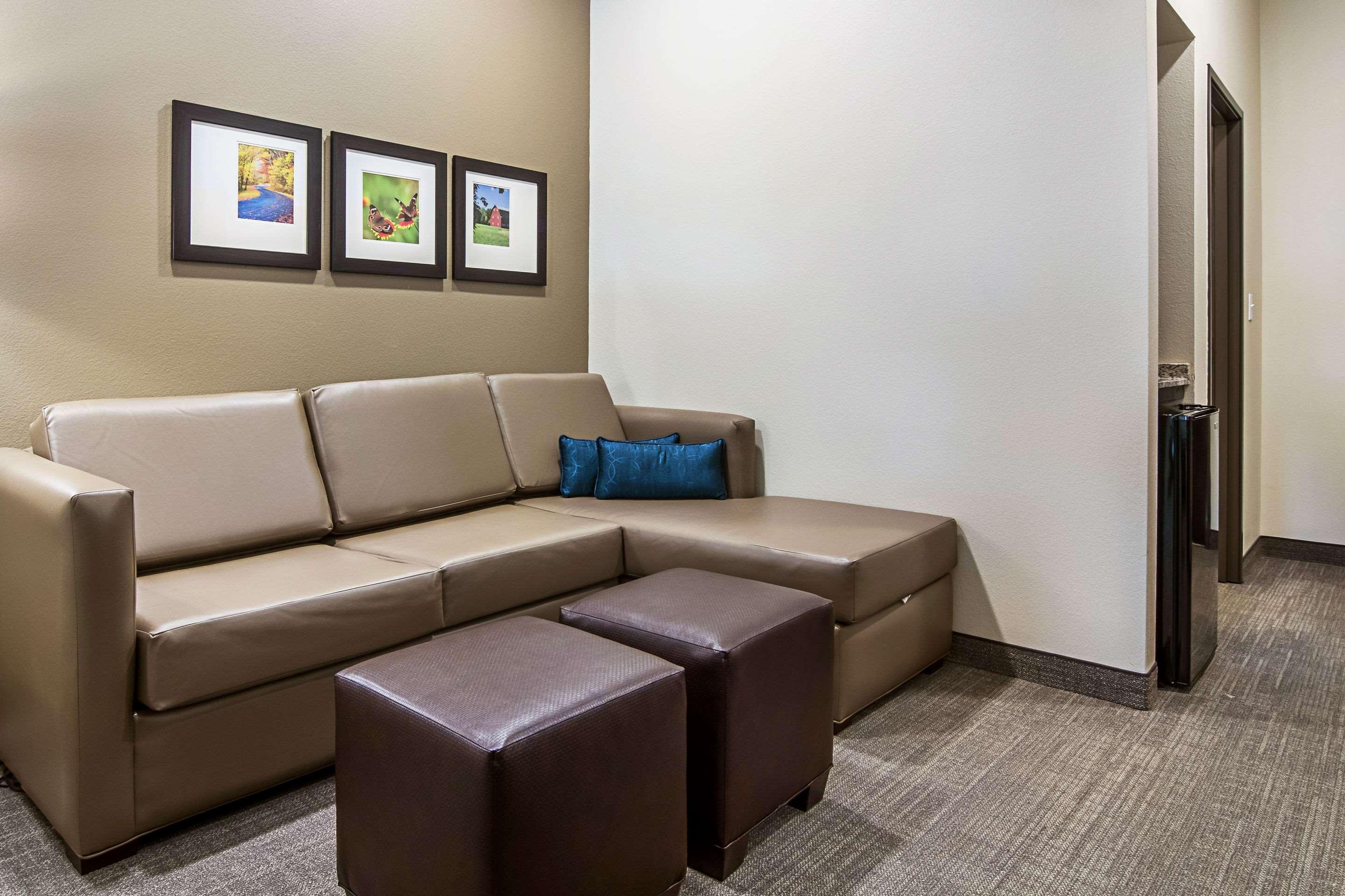 Comfort Suites Wooster Near University Campus Zewnętrze zdjęcie
