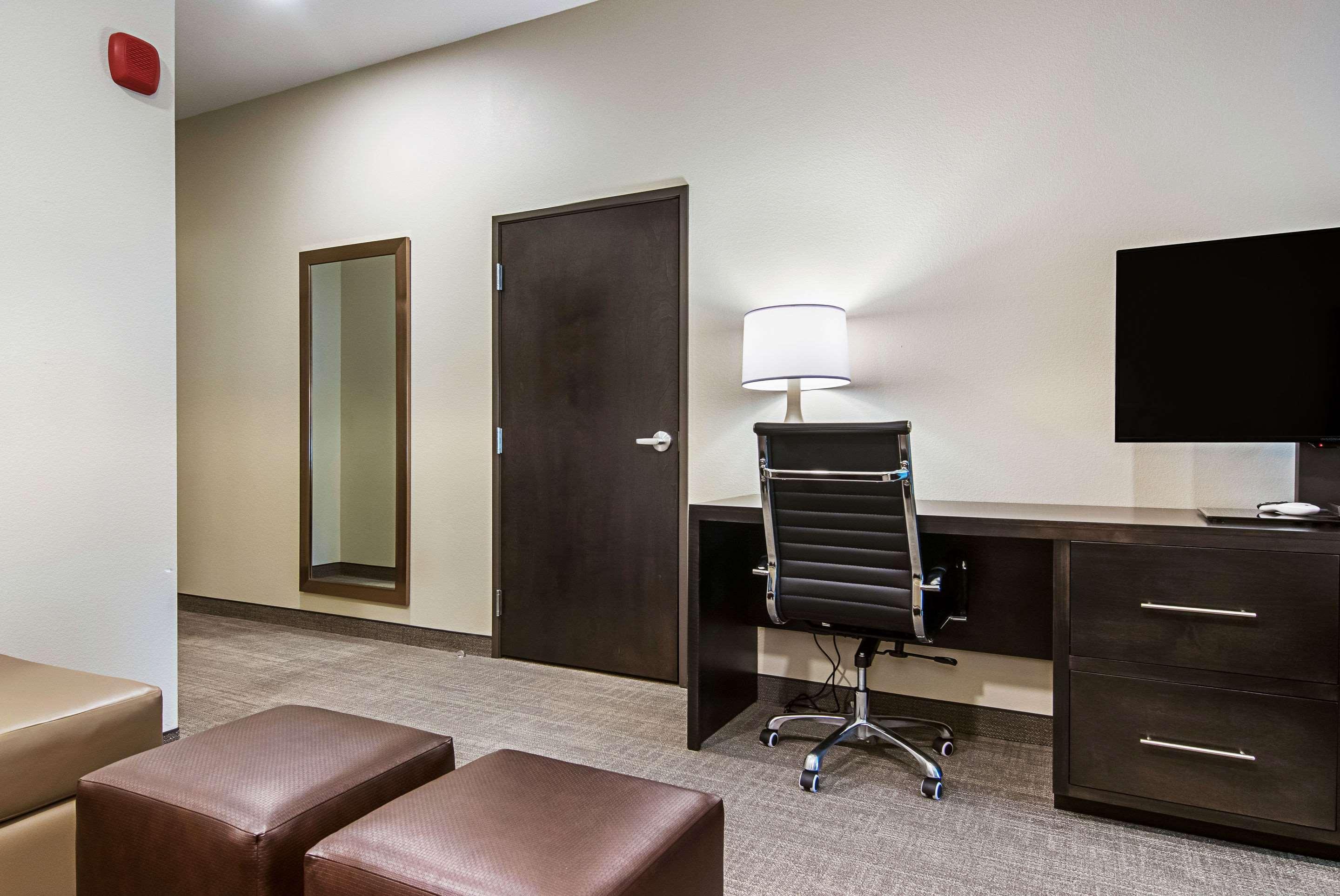 Comfort Suites Wooster Near University Campus Zewnętrze zdjęcie