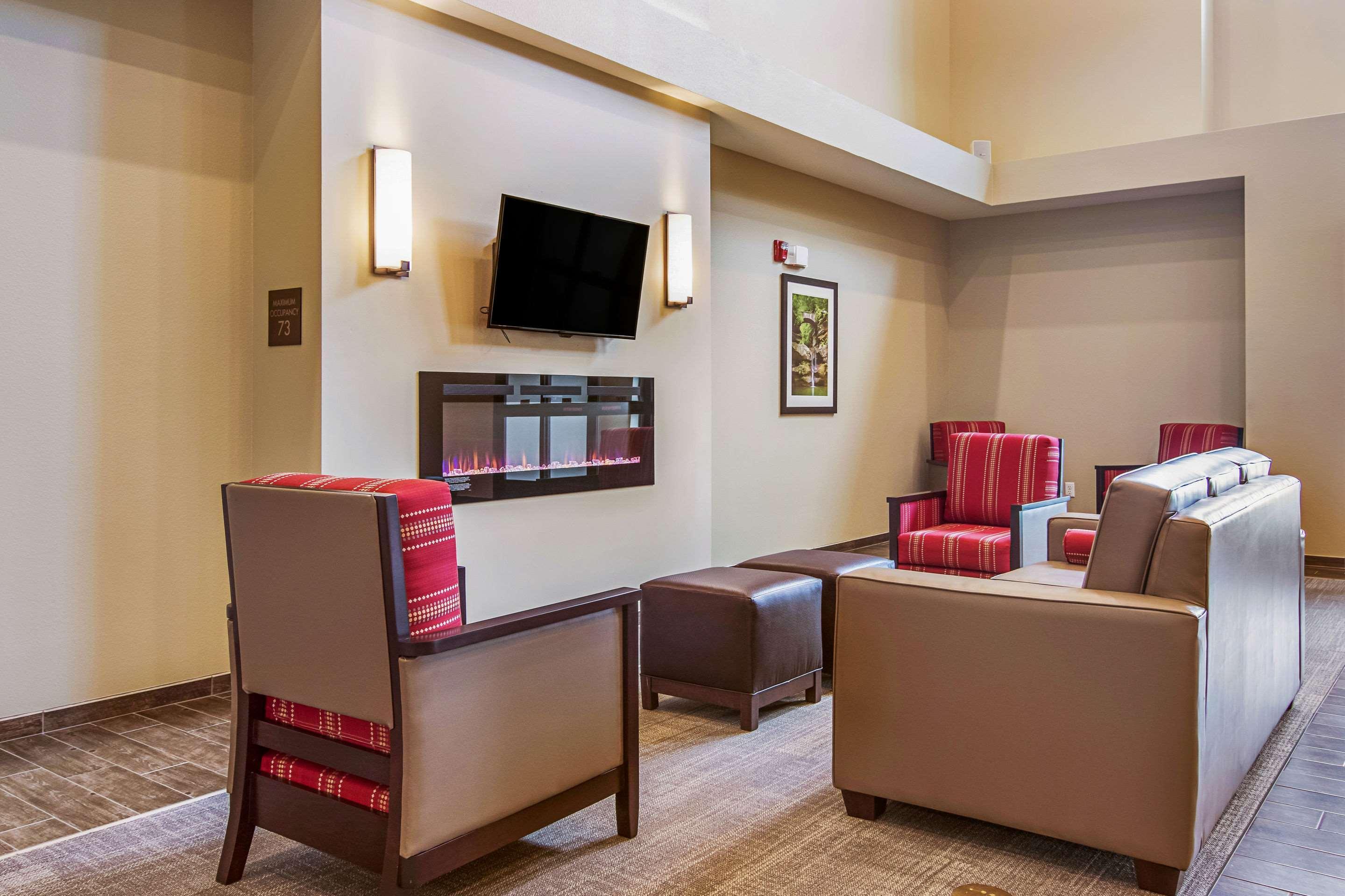 Comfort Suites Wooster Near University Campus Zewnętrze zdjęcie