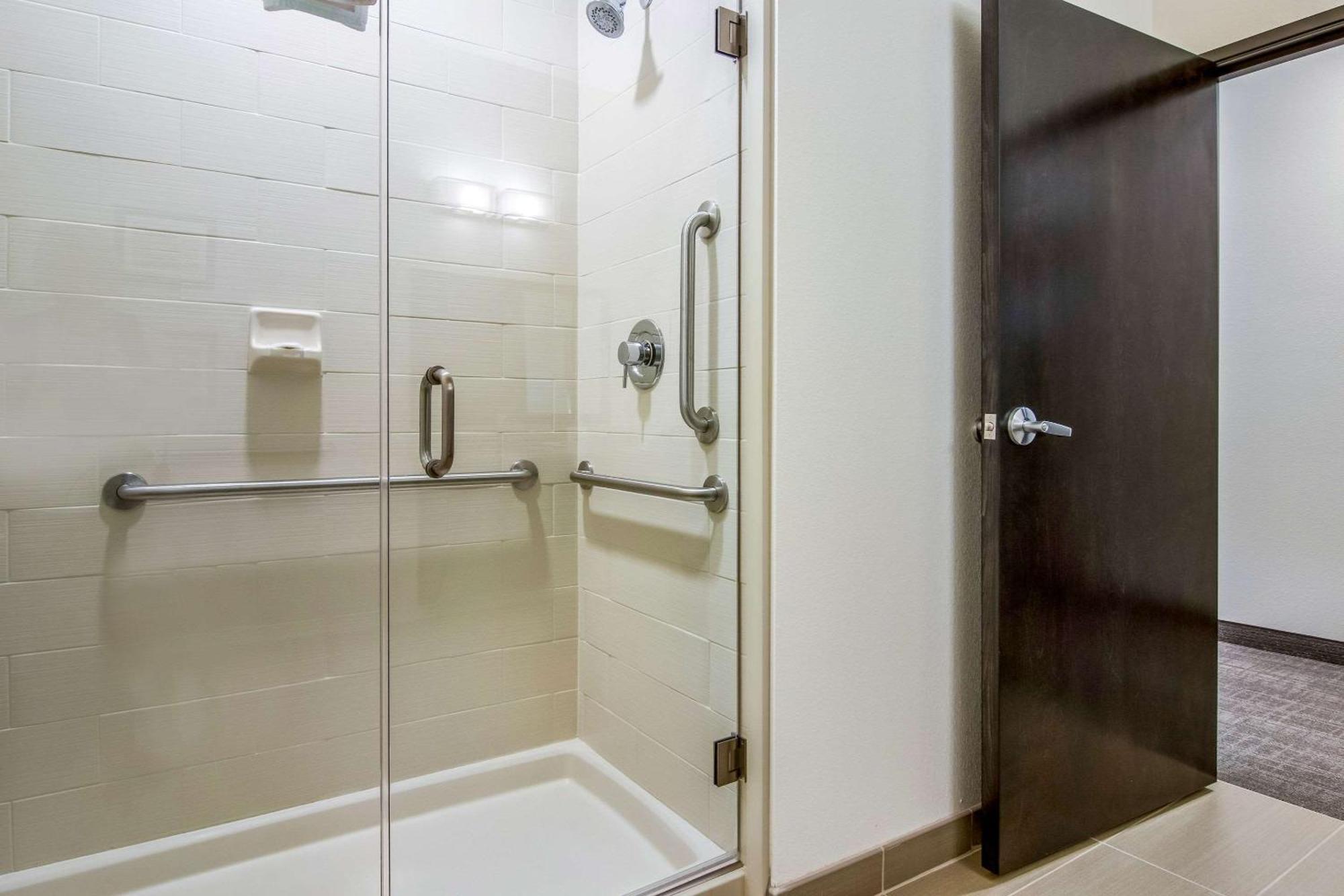 Comfort Suites Wooster Near University Campus Zewnętrze zdjęcie
